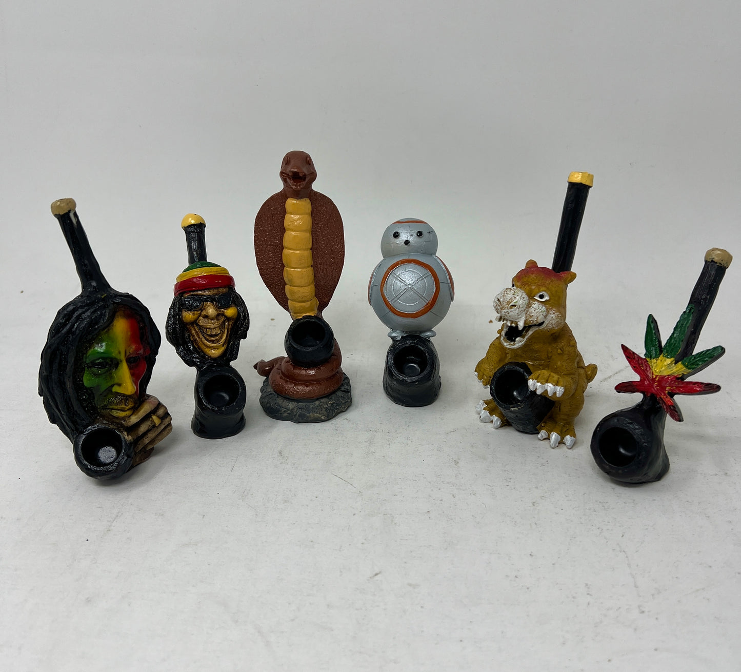 RESIN CLAN HAND TOBACCO PIPE 24 PC ( $6.99 EA )