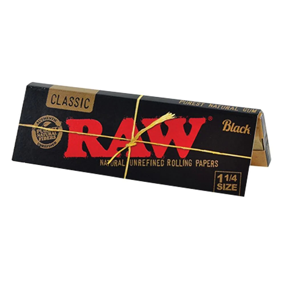 RAW BLACK CLASSIC 1¼ ROLLING PAPERS