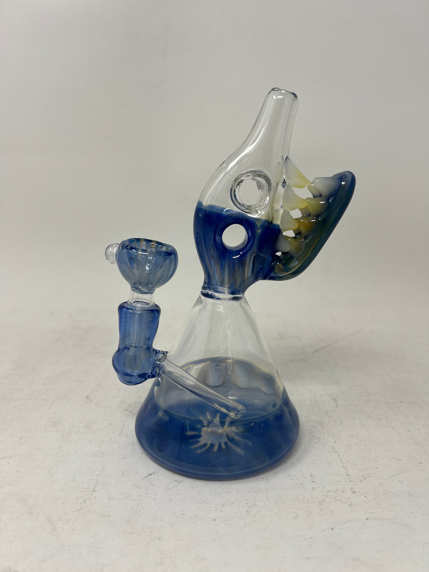 GLASS BONG SHARK TEETH BUBBLER - 003