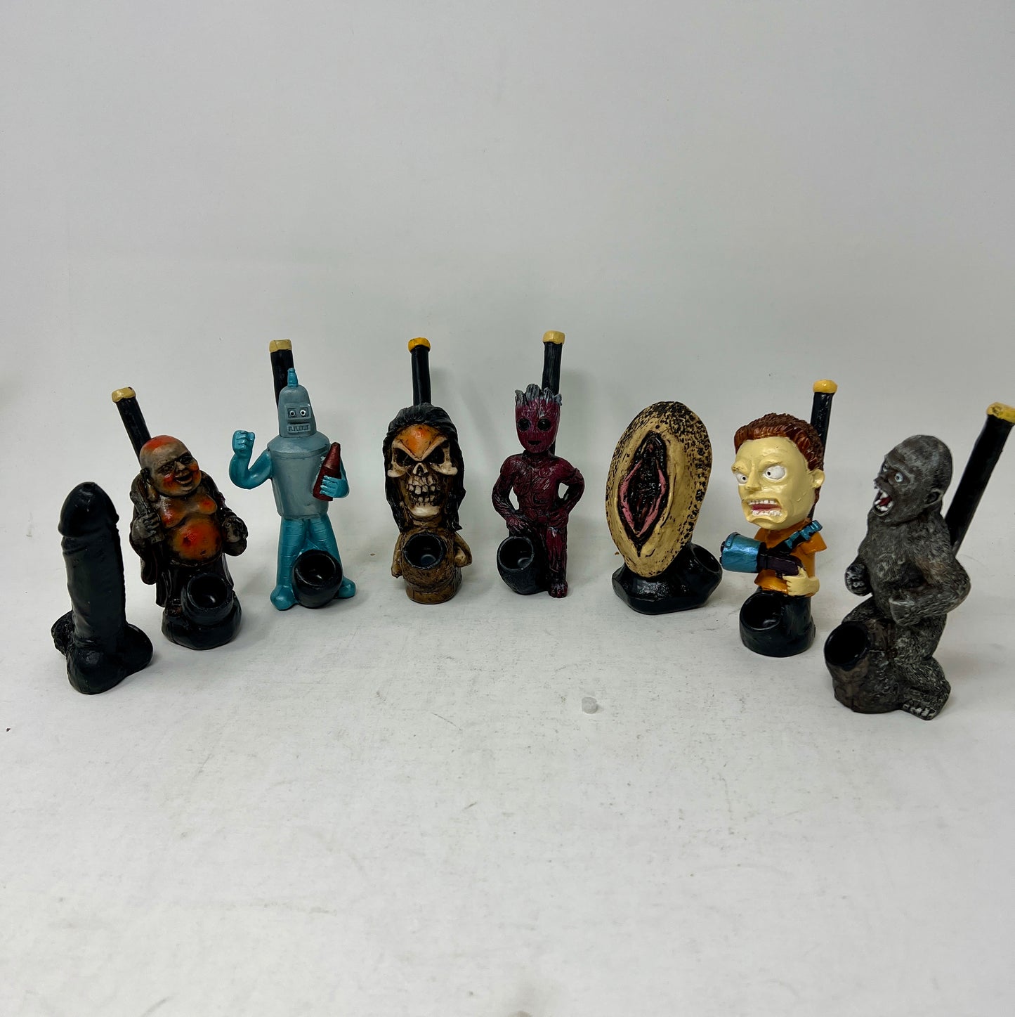 RESIN CLAN HAND TOBACCO PIPE 24 PC ( $6.99 EA )